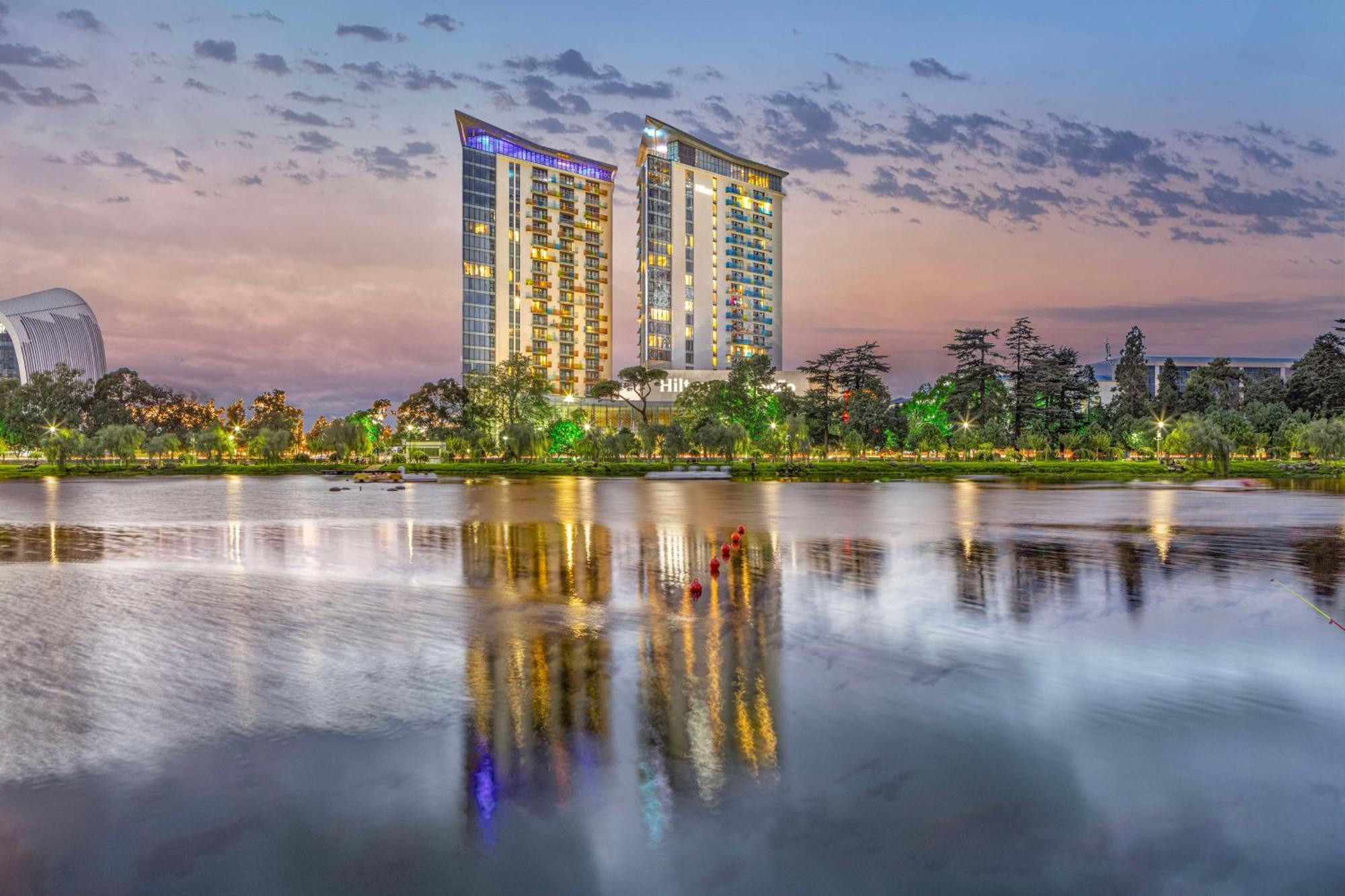 Hotel Hilton Batumi Exteriér fotografie